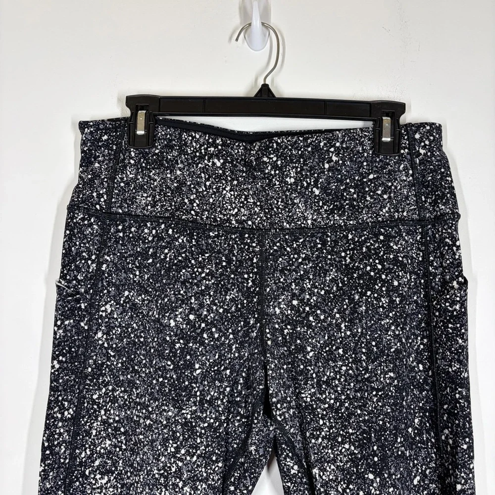 Lululemon Outrun 17” Crop Legging Size 10